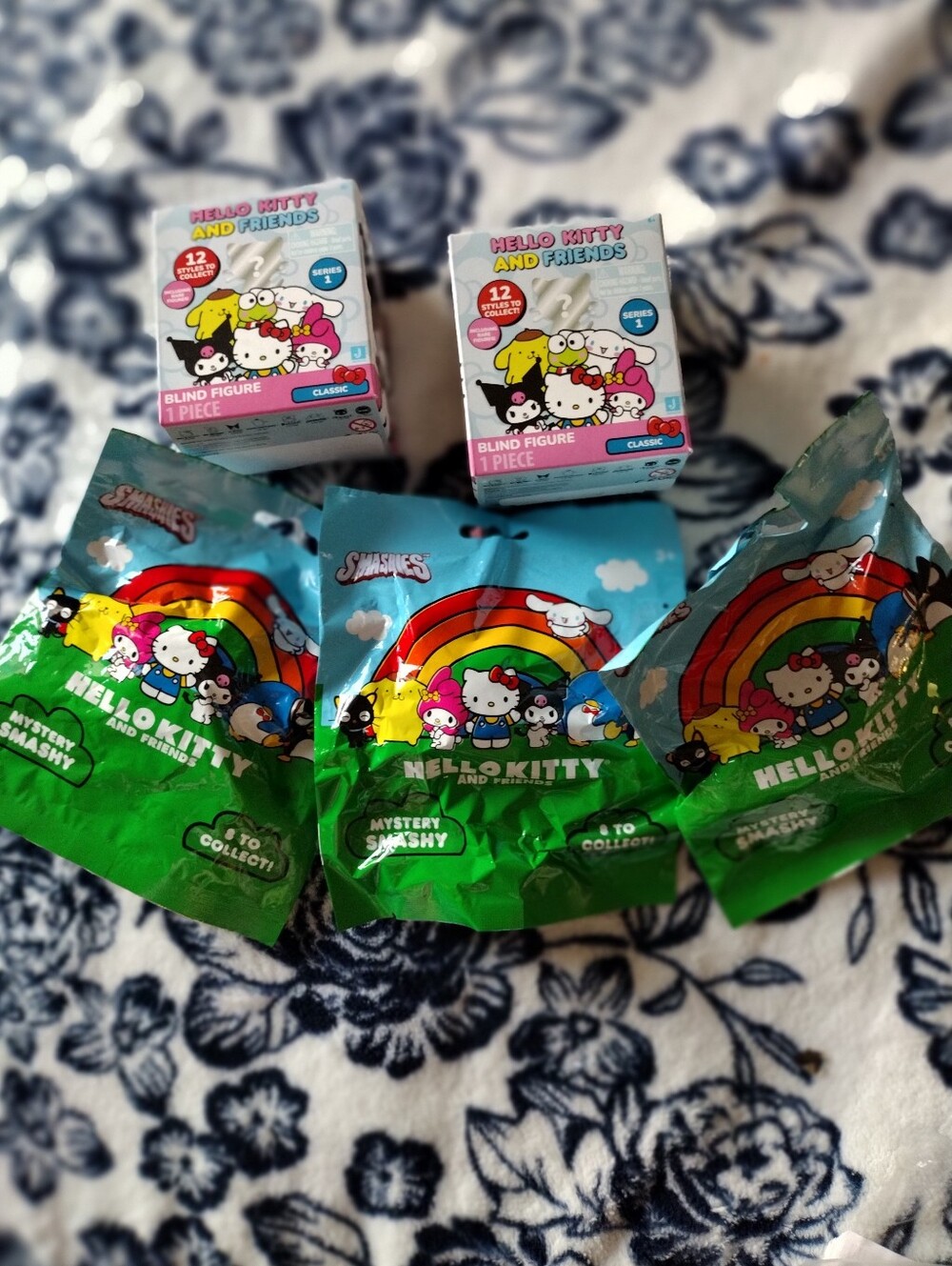 Hello Kitty & Friends Surprise Blind Packets - Rainbow Green and Blue Packaging